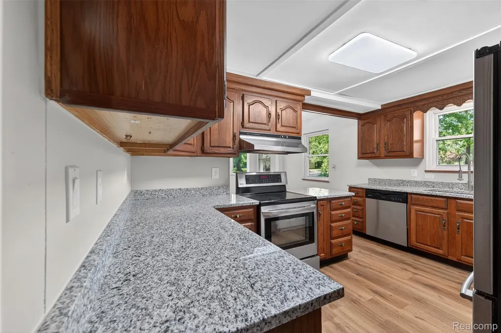 11115 Mckinley Street Taylor City MI 48180
