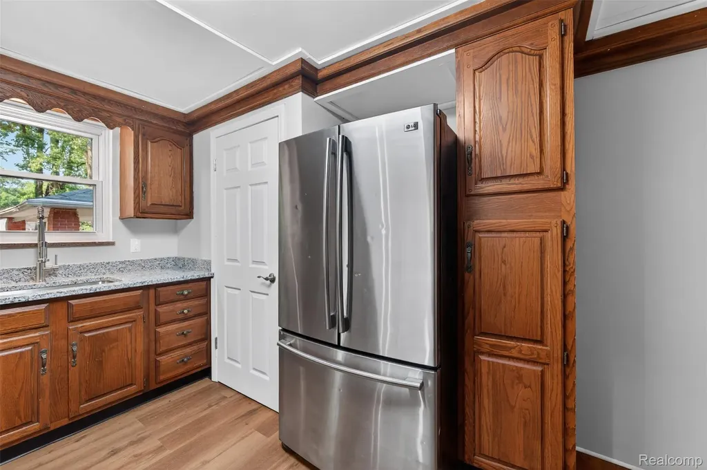 11115 Mckinley Street Taylor City MI 48180
