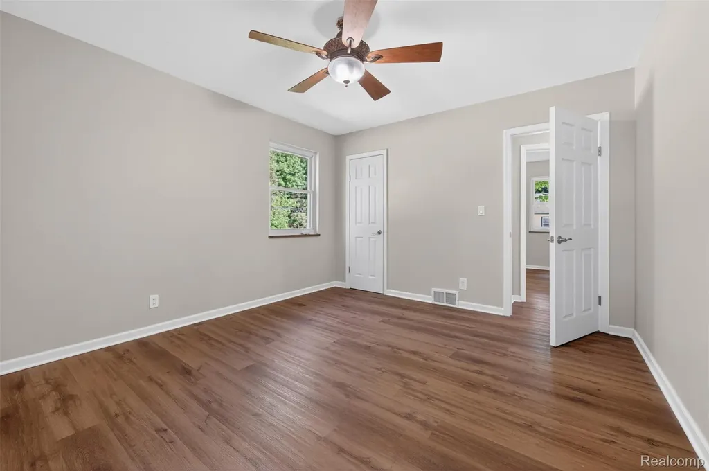 11115 Mckinley Street Taylor City MI 48180