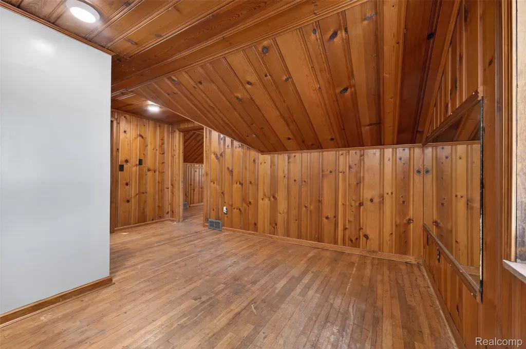 11115 Mckinley Street Taylor City MI 48180