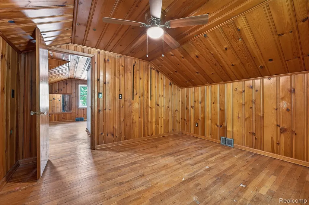 11115 Mckinley Street Taylor City MI 48180