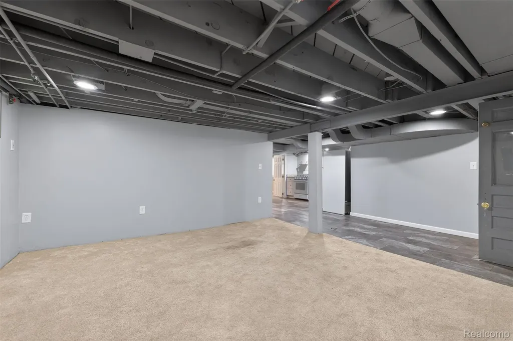 11115 Mckinley Street Taylor City MI 48180