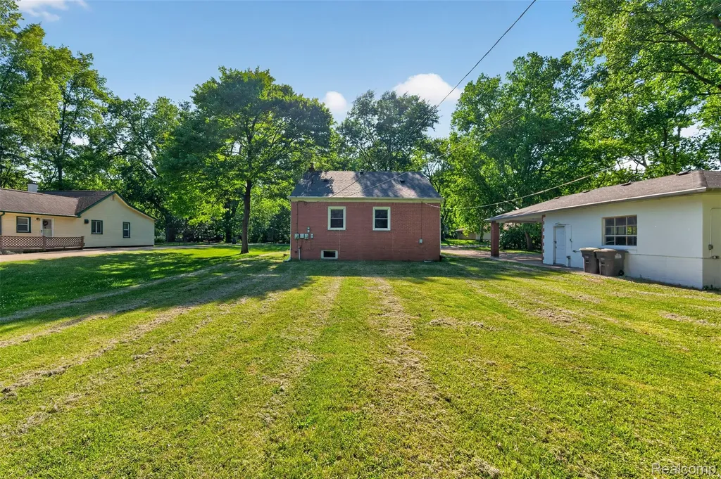 11115 Mckinley Street Taylor City MI 48180