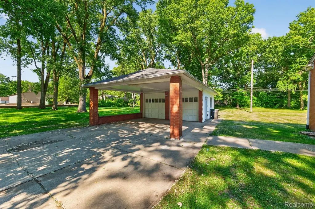 11115 Mckinley Street Taylor City MI 48180
