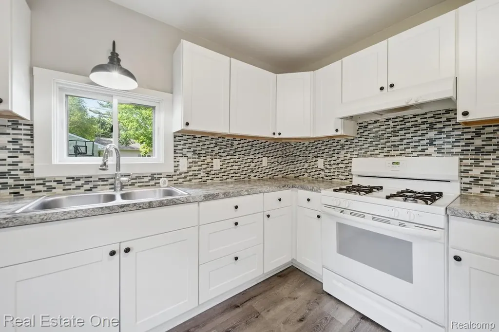 519 Franklin Street Brighton City MI 48116