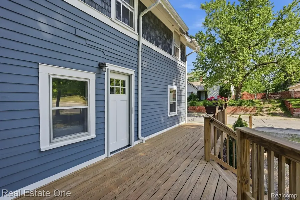 519 Franklin Street Brighton City MI 48116