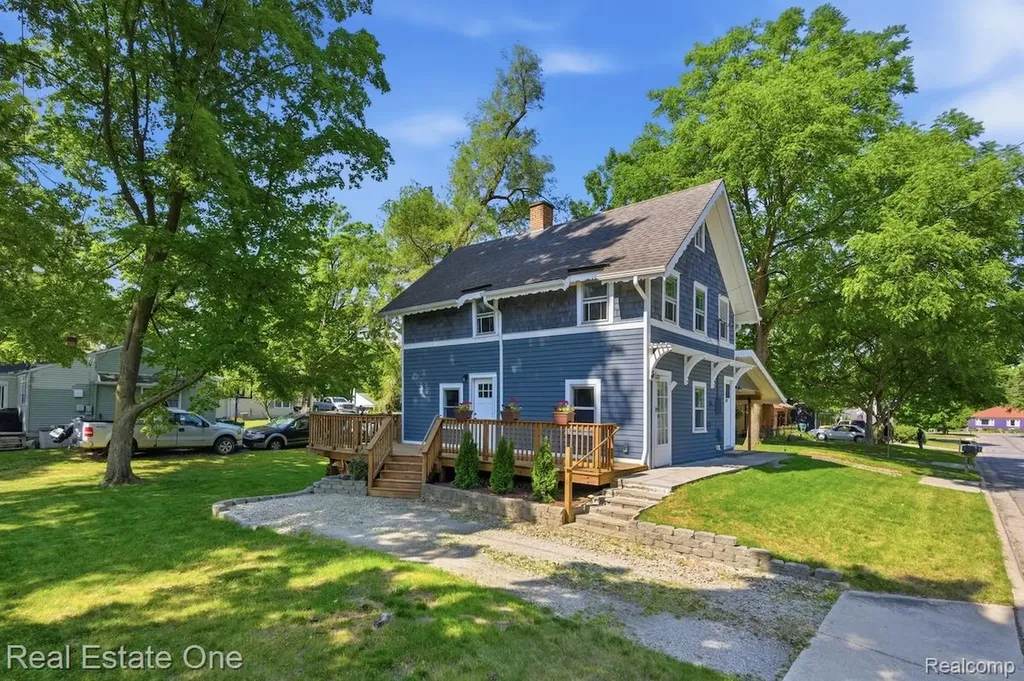 519 Franklin Street Brighton City MI 48116