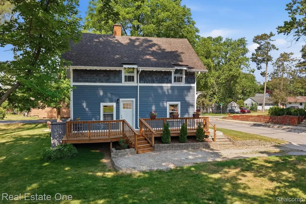 519 Franklin Street Brighton City MI 48116