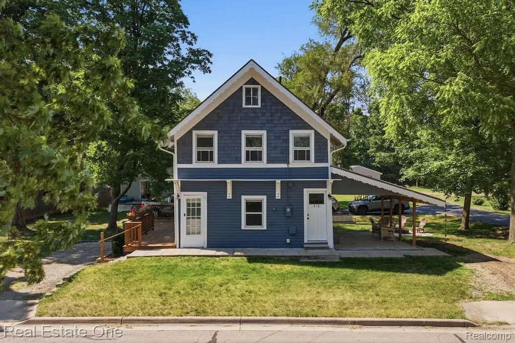 519 Franklin Street Brighton City MI 48116