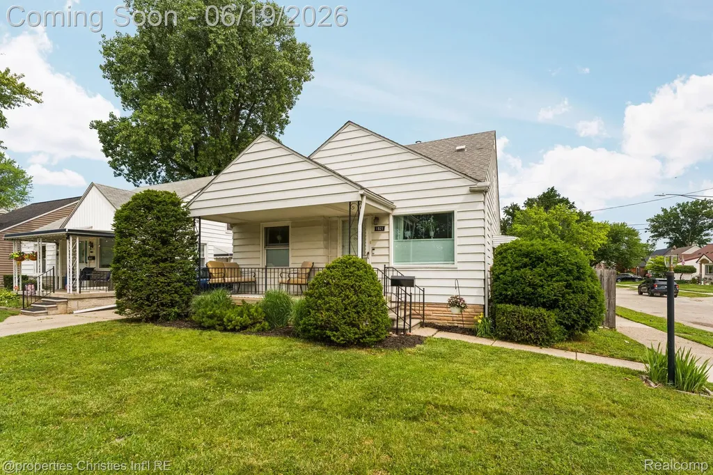 1921 E 4th Street Royal Oak City MI 48067
