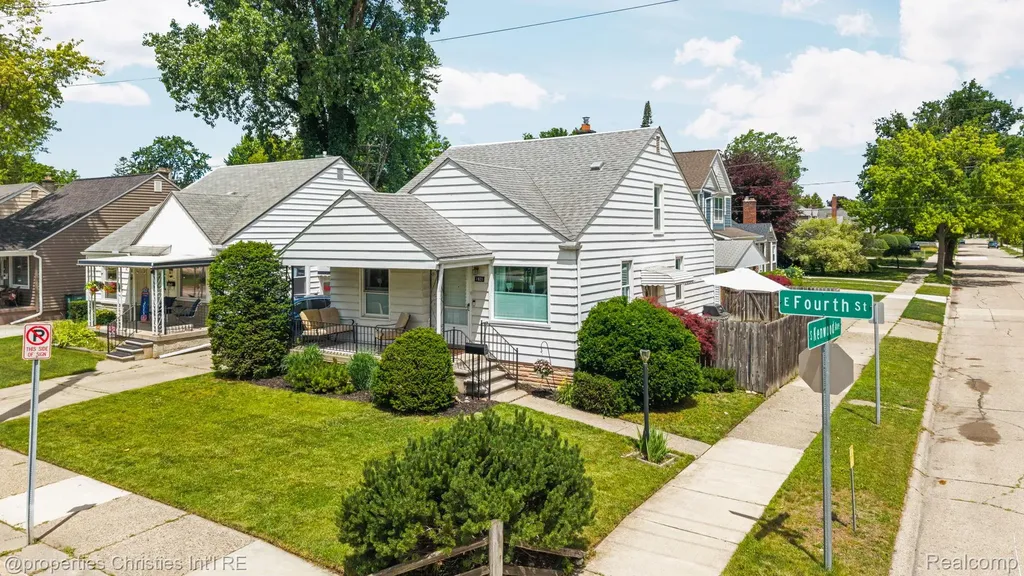 1921 E 4th Street Royal Oak City MI 48067
