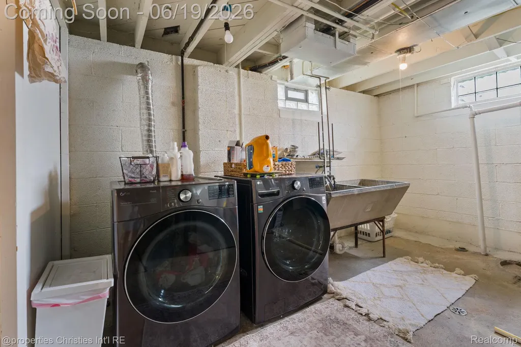 1921 E 4th Street Royal Oak City MI 48067