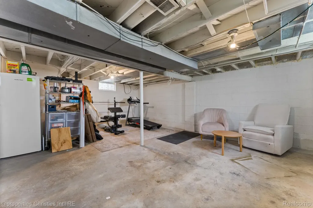 1921 E 4th Street Royal Oak City MI 48067