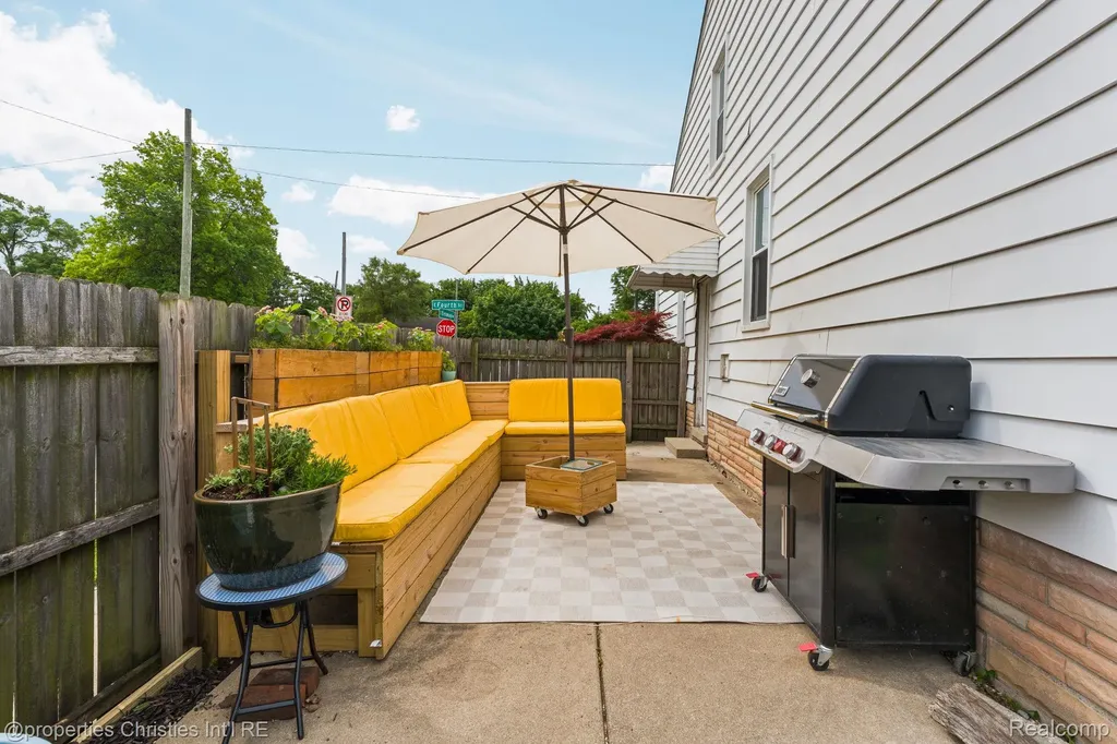 1921 E 4th Street Royal Oak City MI 48067