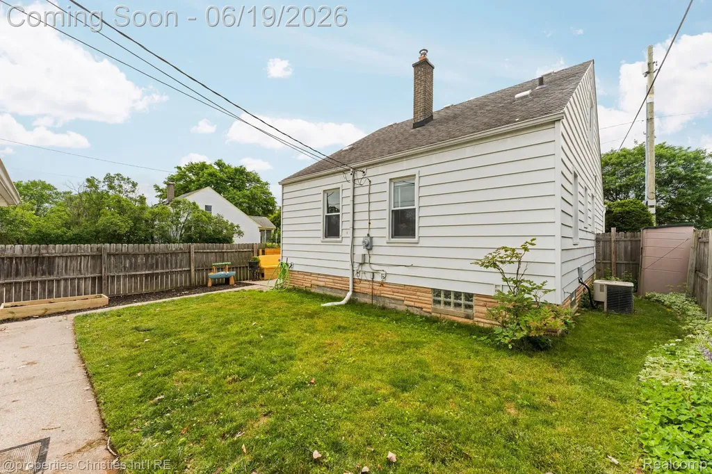 1921 E 4th Street Royal Oak City MI 48067