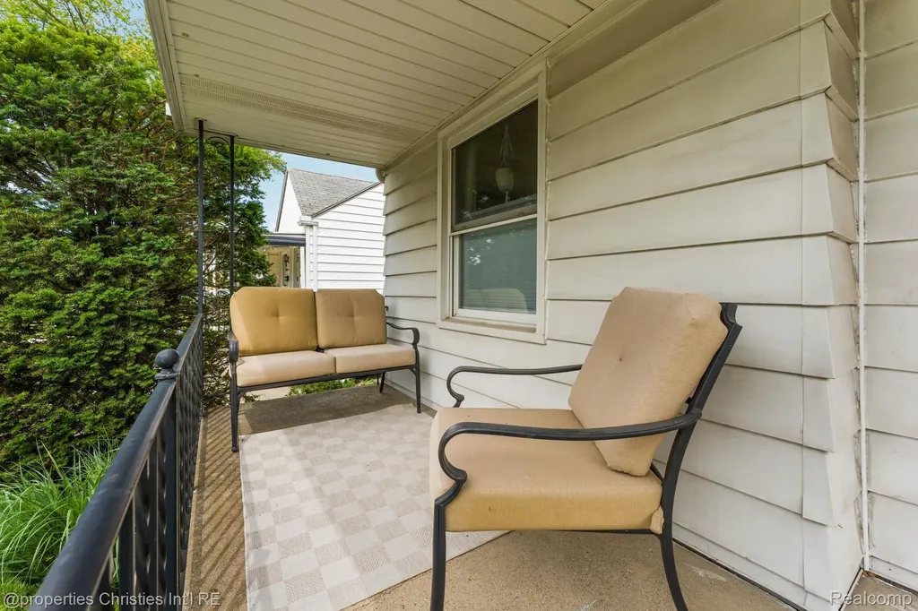 1921 E 4th Street Royal Oak City MI 48067
