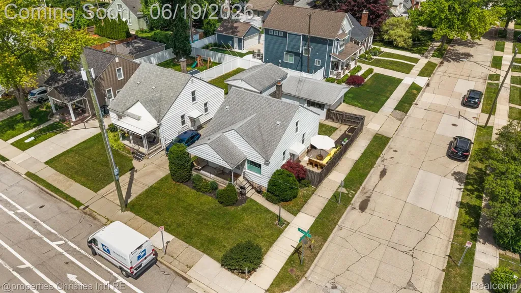 1921 E 4th Street Royal Oak City MI 48067