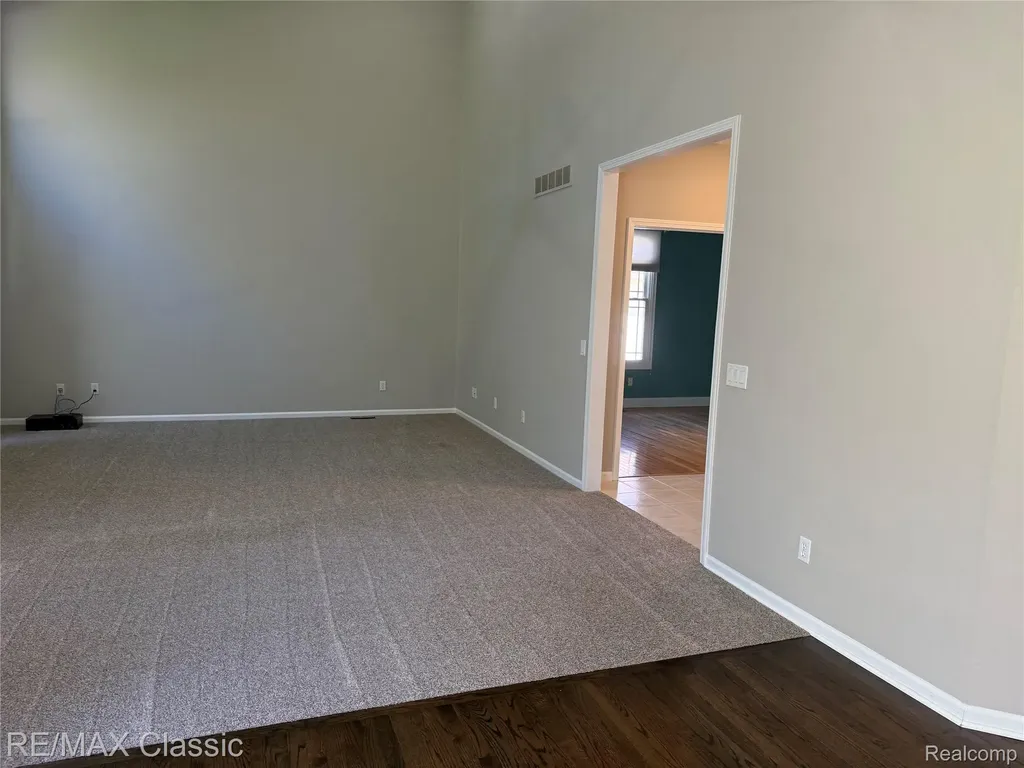 47272 Woodlong Drive Canton Charter Township MI 48187