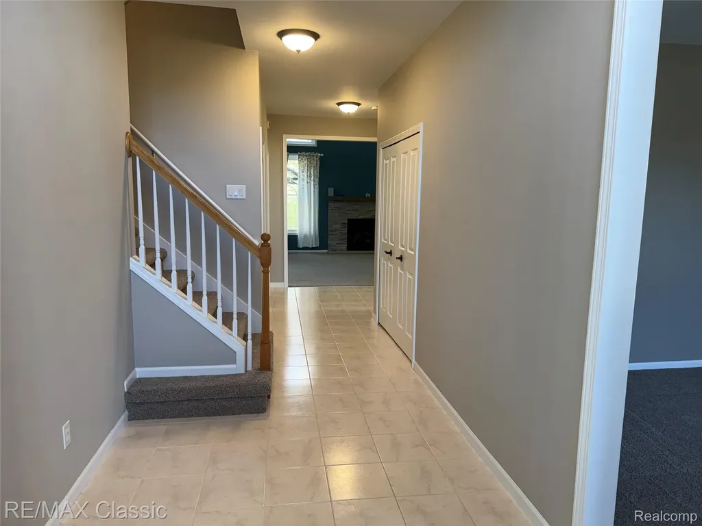 47272 Woodlong Drive Canton Charter Township MI 48187