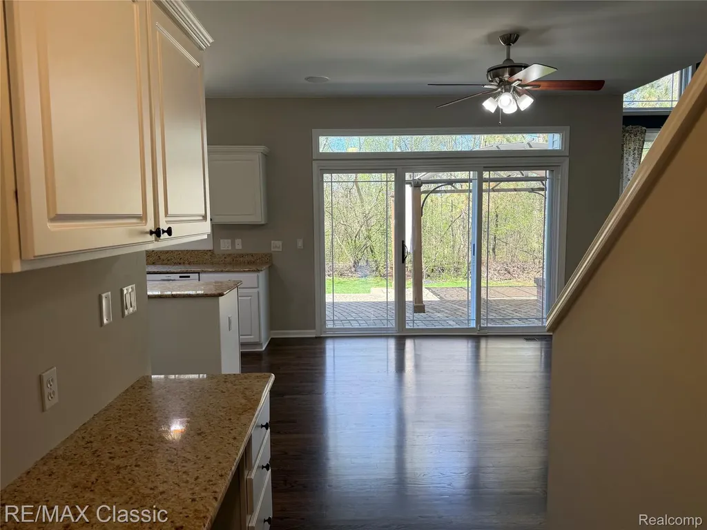 47272 Woodlong Drive Canton Charter Township MI 48187