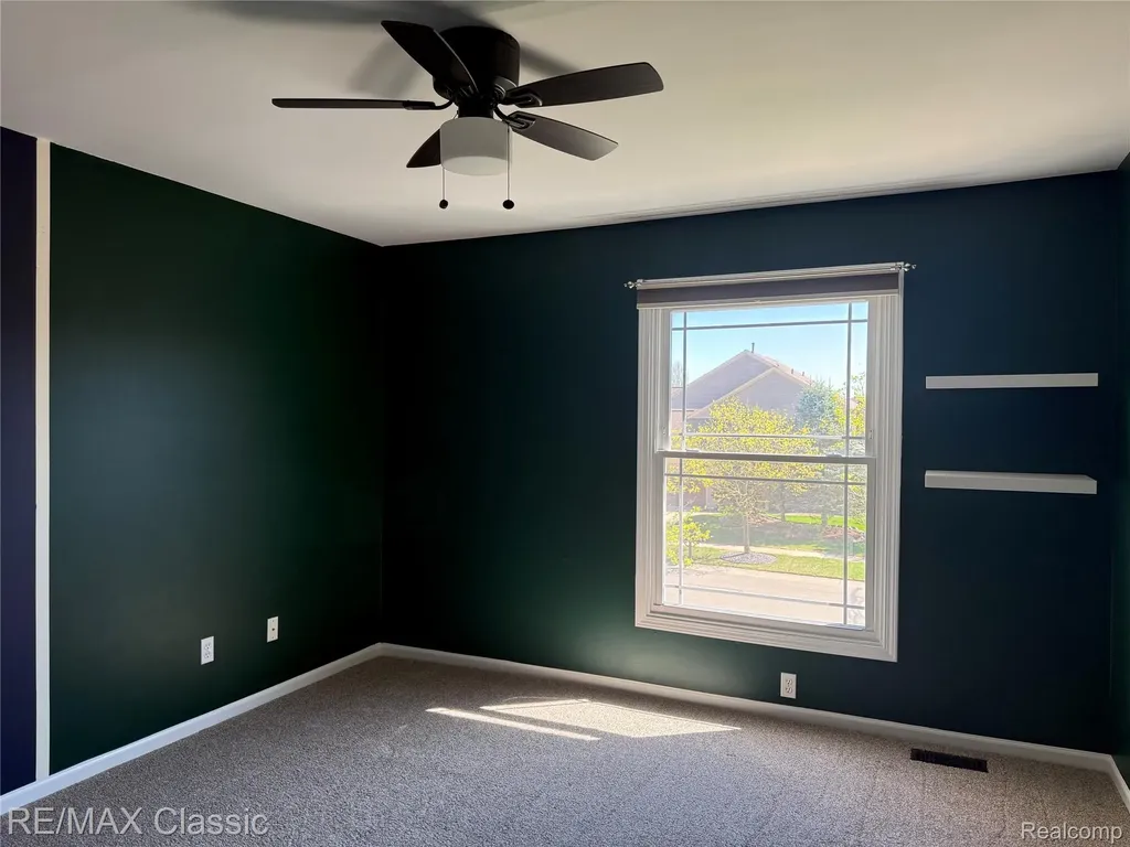 47272 Woodlong Drive Canton Charter Township MI 48187