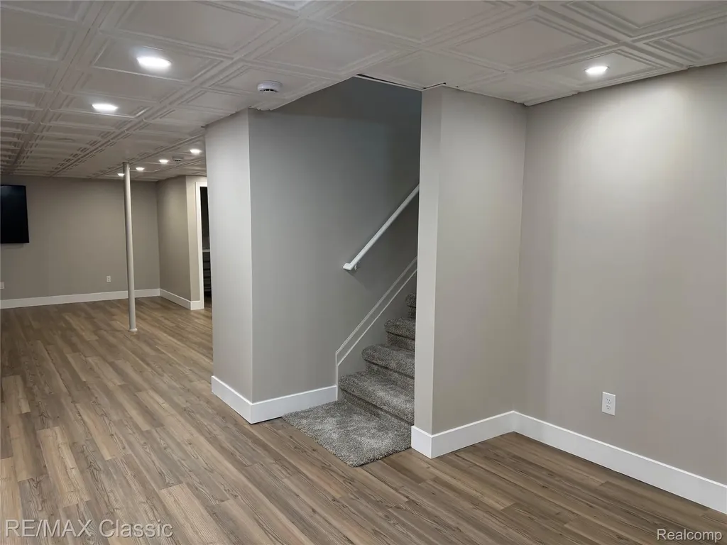 47272 Woodlong Drive Canton Charter Township MI 48187
