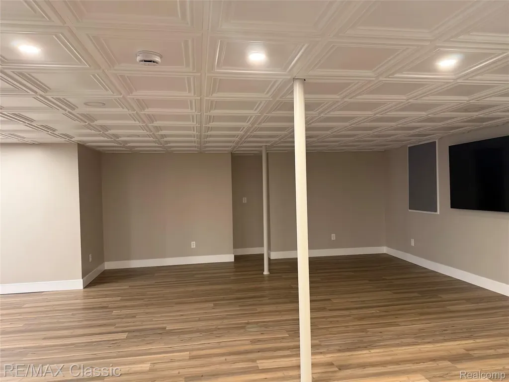 47272 Woodlong Drive Canton Charter Township MI 48187