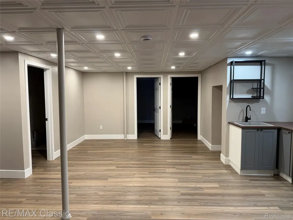 47272 Woodlong Drive Canton Charter Township MI 48187