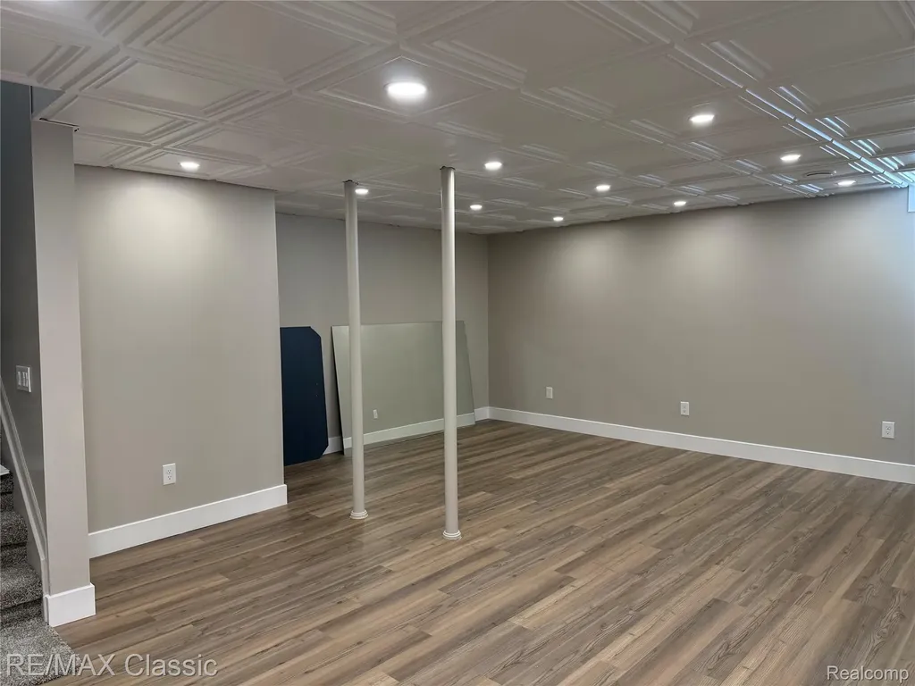 47272 Woodlong Drive Canton Charter Township MI 48187