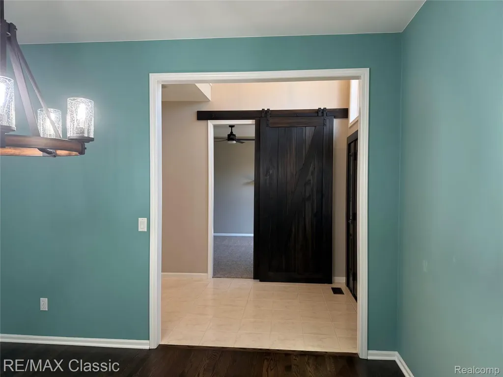 47272 Woodlong Drive Canton Charter Township MI 48187