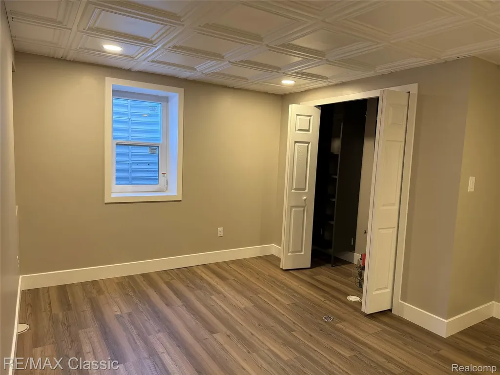 47272 Woodlong Drive Canton Charter Township MI 48187