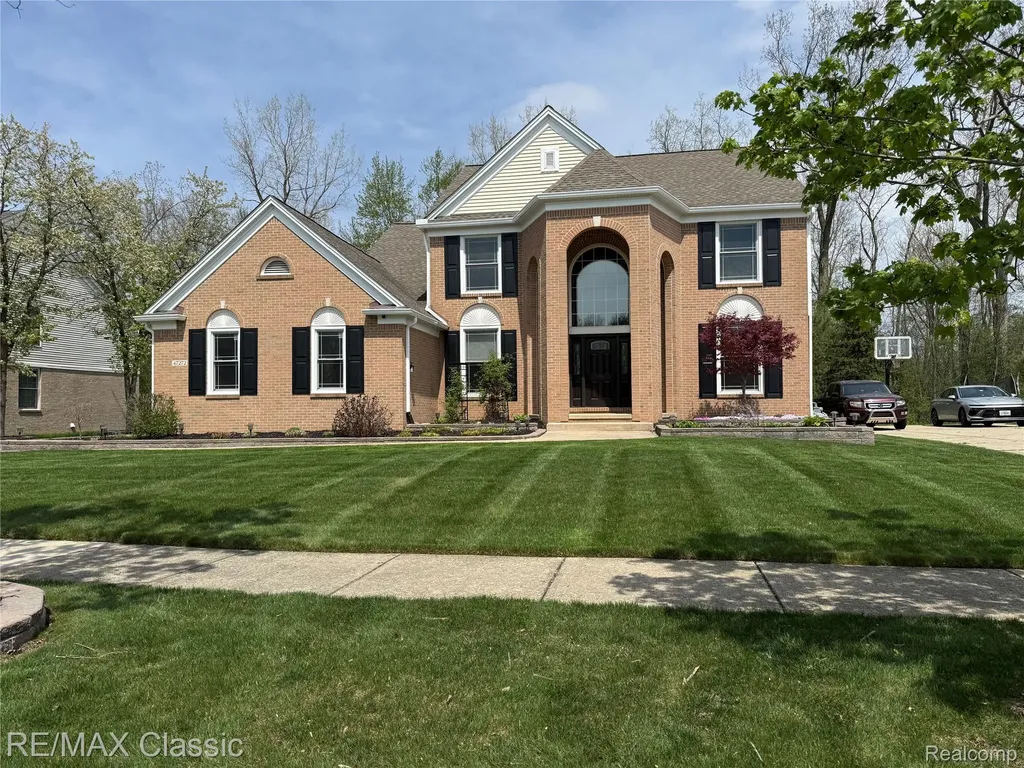 47272 Woodlong Drive Canton Charter Township MI 48187