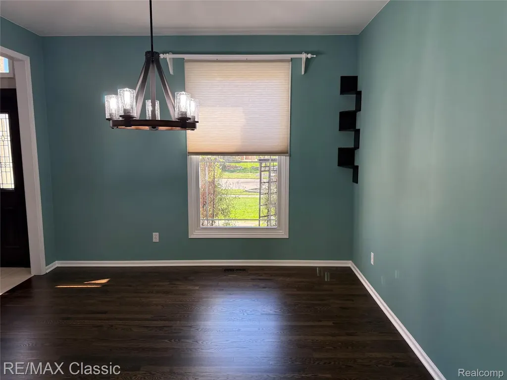 47272 Woodlong Drive Canton Charter Township MI 48187