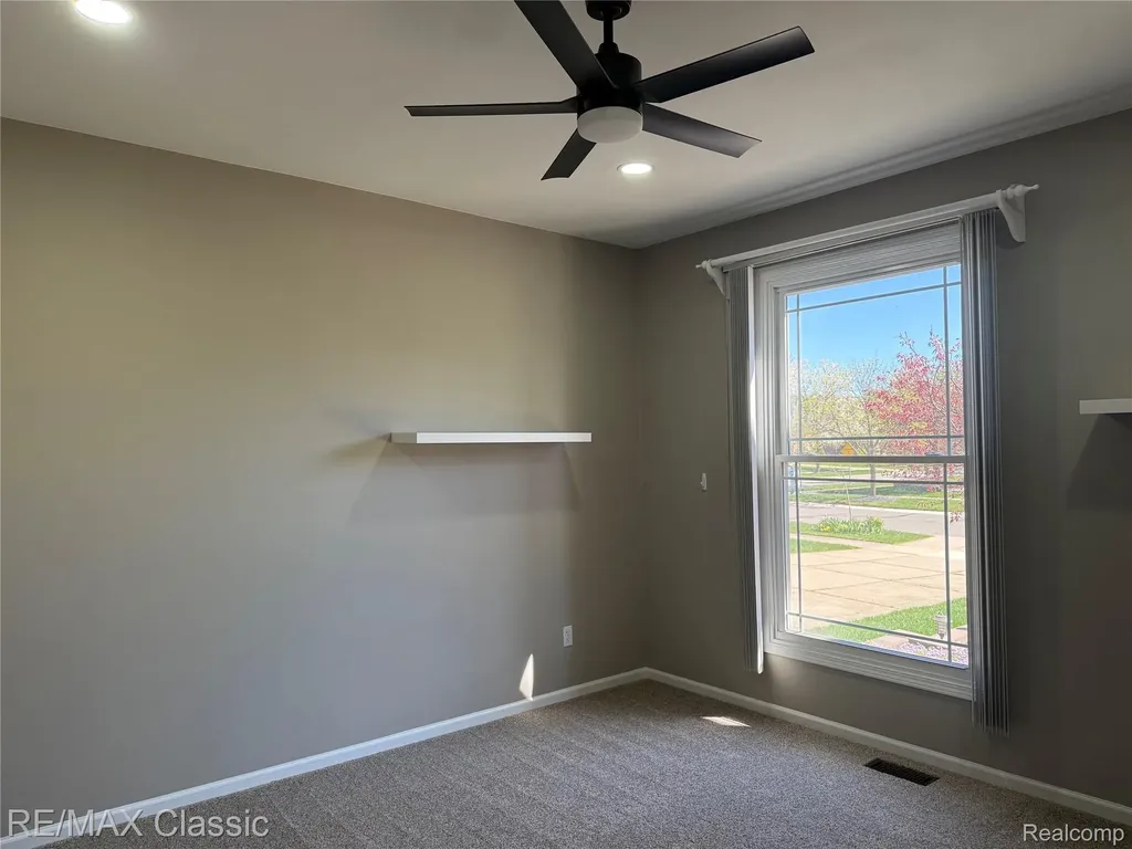 47272 Woodlong Drive Canton Charter Township MI 48187