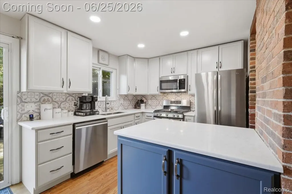 2021 Ardsley Drive Brandon Charter Township MI 48462