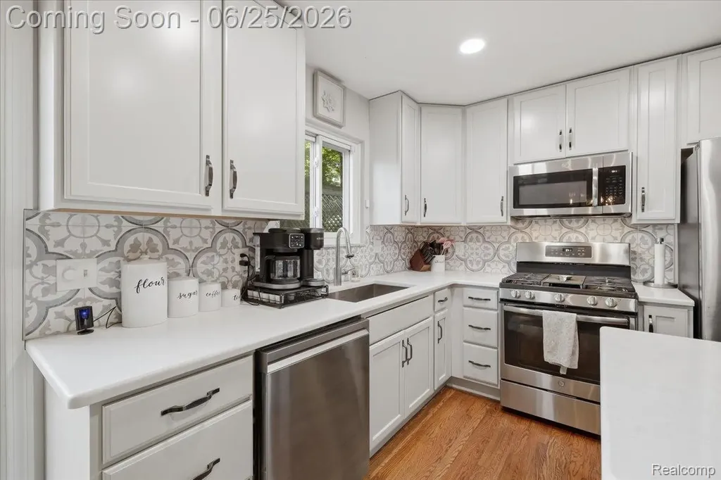 2021 Ardsley Drive Brandon Charter Township MI 48462