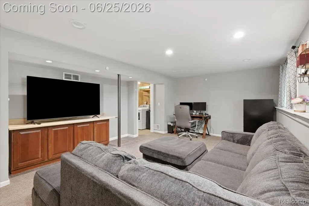 2021 Ardsley Drive Brandon Charter Township MI 48462