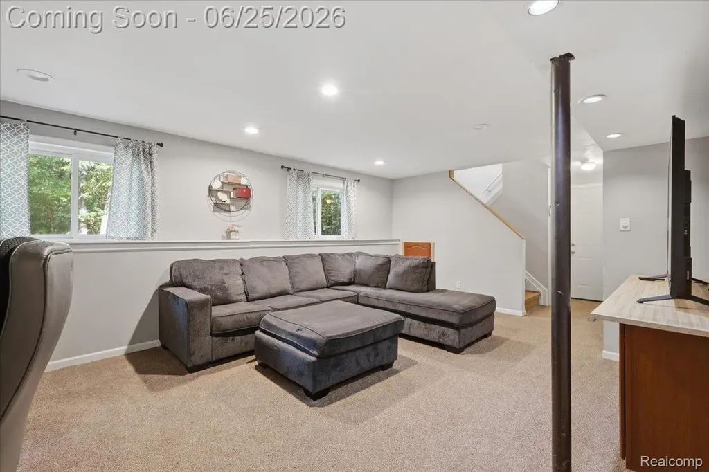 2021 Ardsley Drive Brandon Charter Township MI 48462