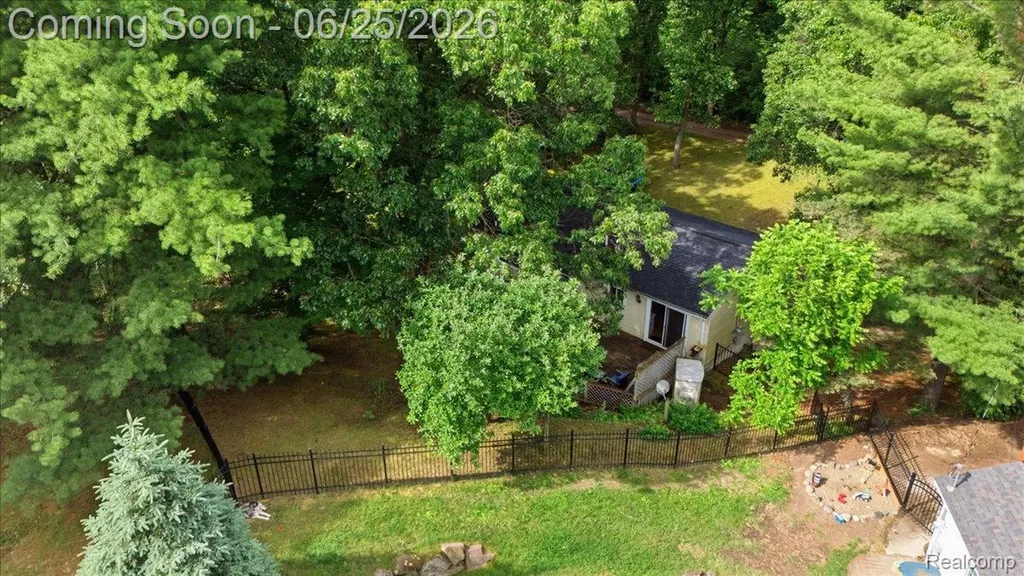 2021 Ardsley Drive Brandon Charter Township MI 48462