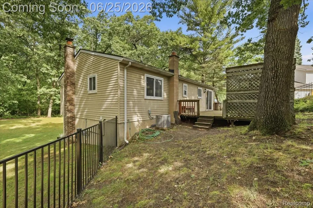 2021 Ardsley Drive Brandon Charter Township MI 48462