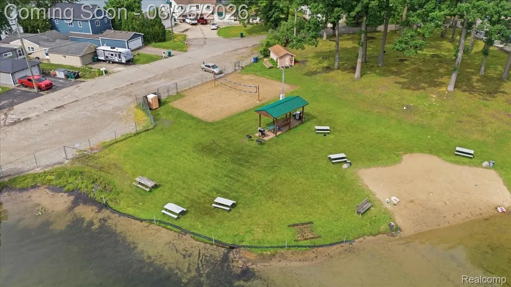 2021 Ardsley Drive Brandon Charter Township MI 48462