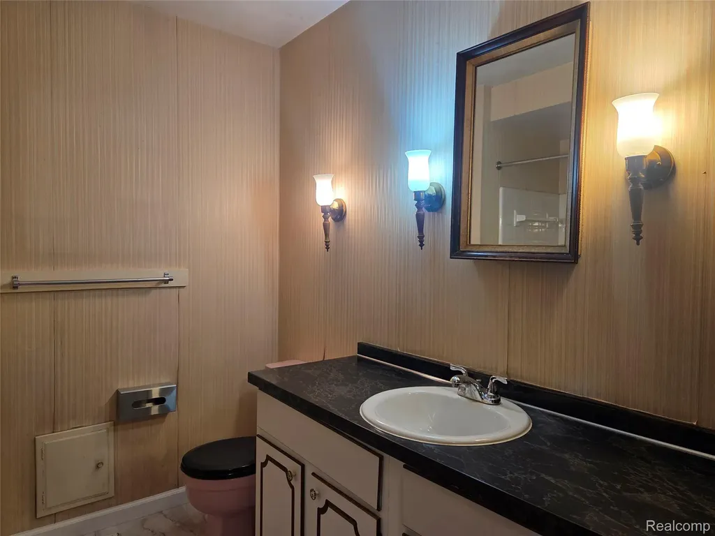 12237 Dorset Court Southgate City MI 48195