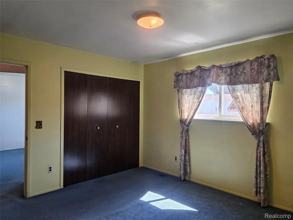 12237 Dorset Court Southgate City MI 48195