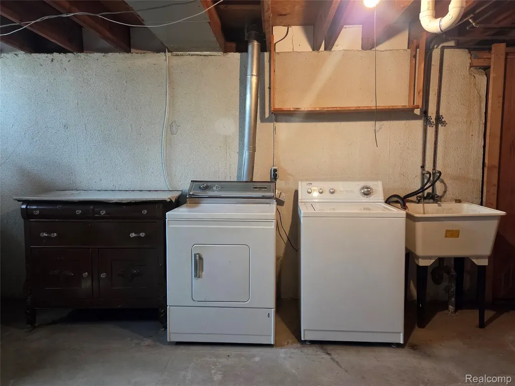 12237 Dorset Court Southgate City MI 48195