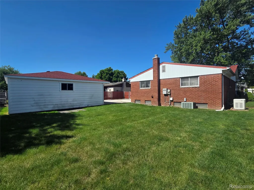 12237 Dorset Court Southgate City MI 48195