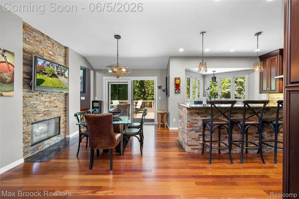 6294 Lindsay Court West Bloomfield Charter Township MI 48324