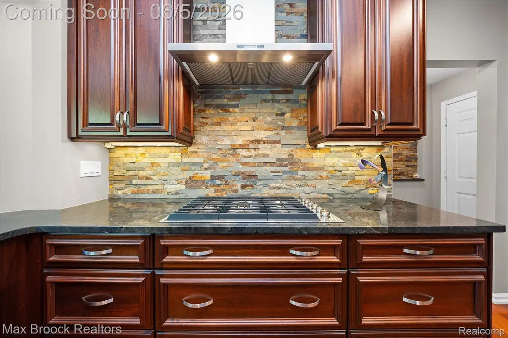 6294 Lindsay Court West Bloomfield Charter Township MI 48324
