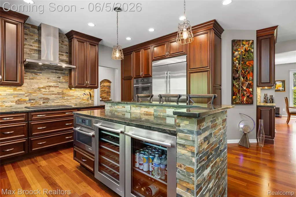 6294 Lindsay Court West Bloomfield Charter Township MI 48324