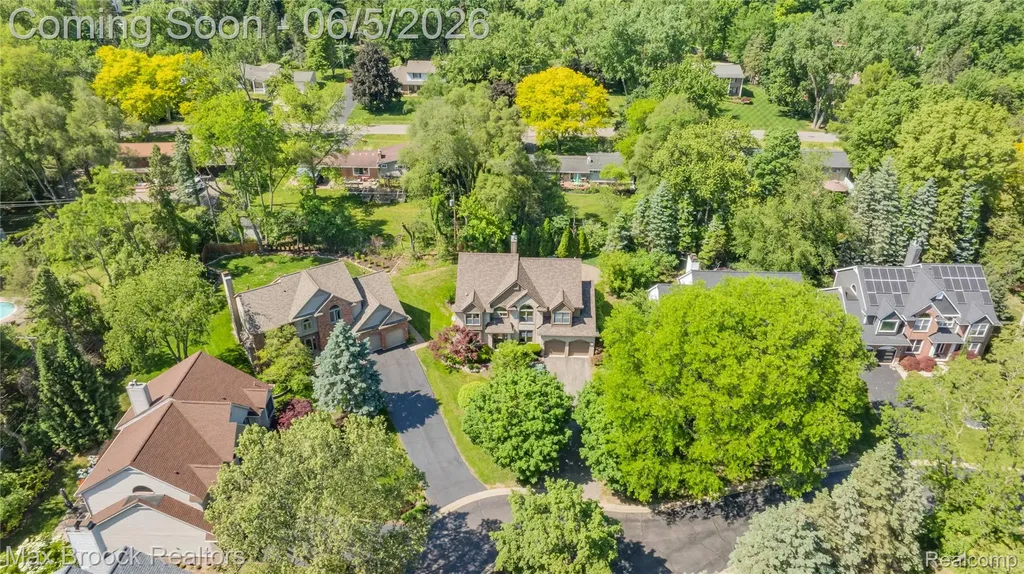 6294 Lindsay Court West Bloomfield Charter Township MI 48324