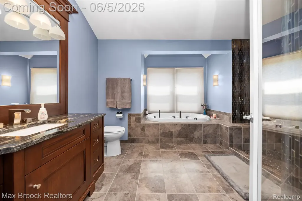 6294 Lindsay Court West Bloomfield Charter Township MI 48324